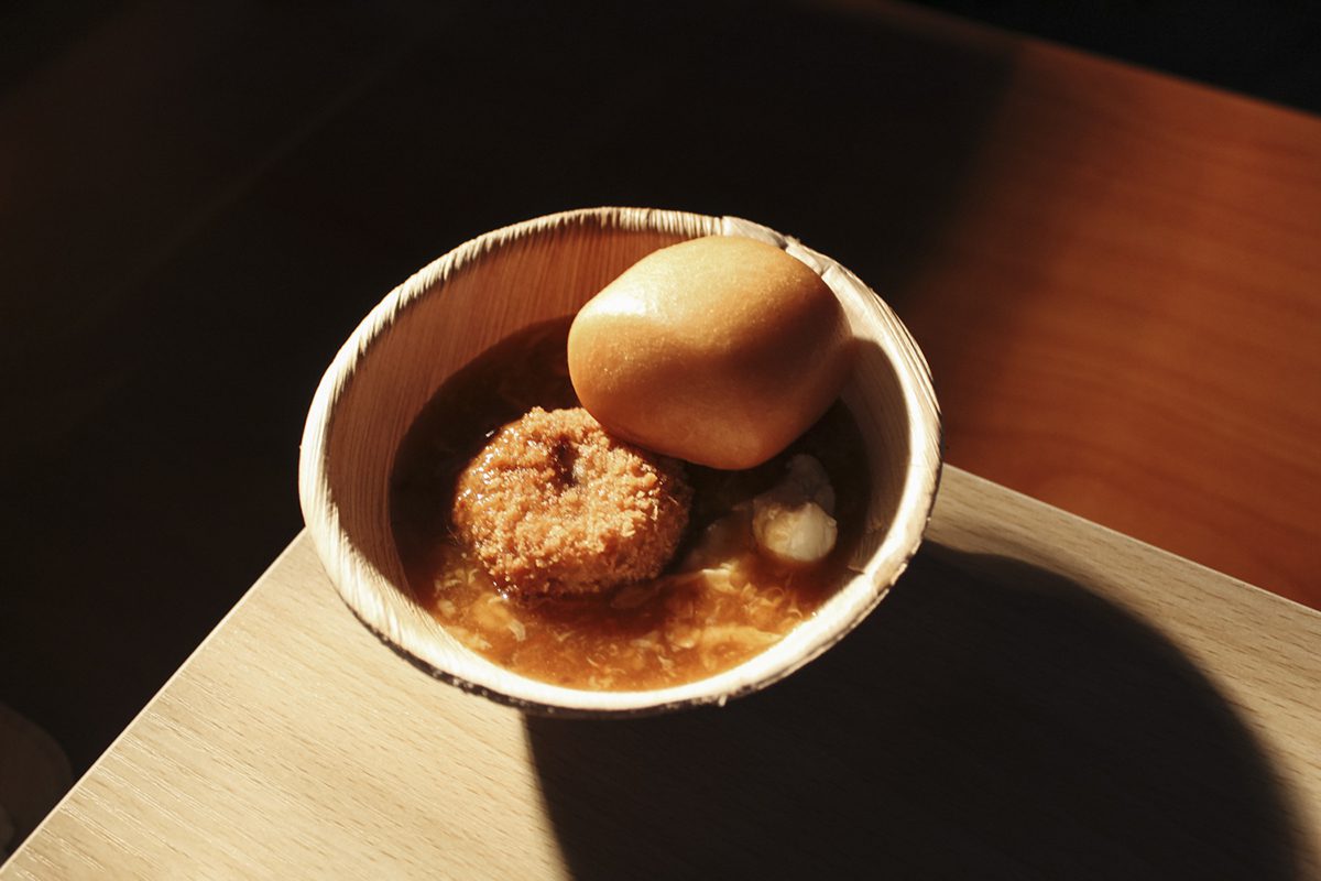 Chilli Crab Mantou Live Station